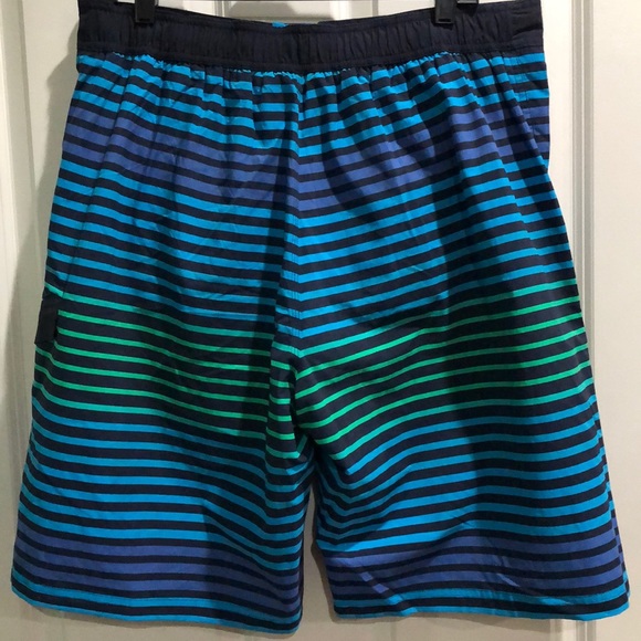 Brand new swim trunks - Picture 2 of 3